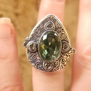 New Tsavorite 925 Silver Hearts Poison Ring.